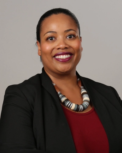 Headshot of Nakia Parker smiling