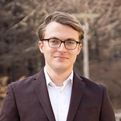 Headshot of Professor Quinn Yeargain