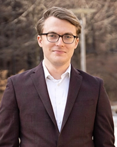 Headshot of Professor Quinn Yeargain