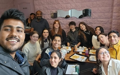 Isabelle Radakovich with other study abroad students