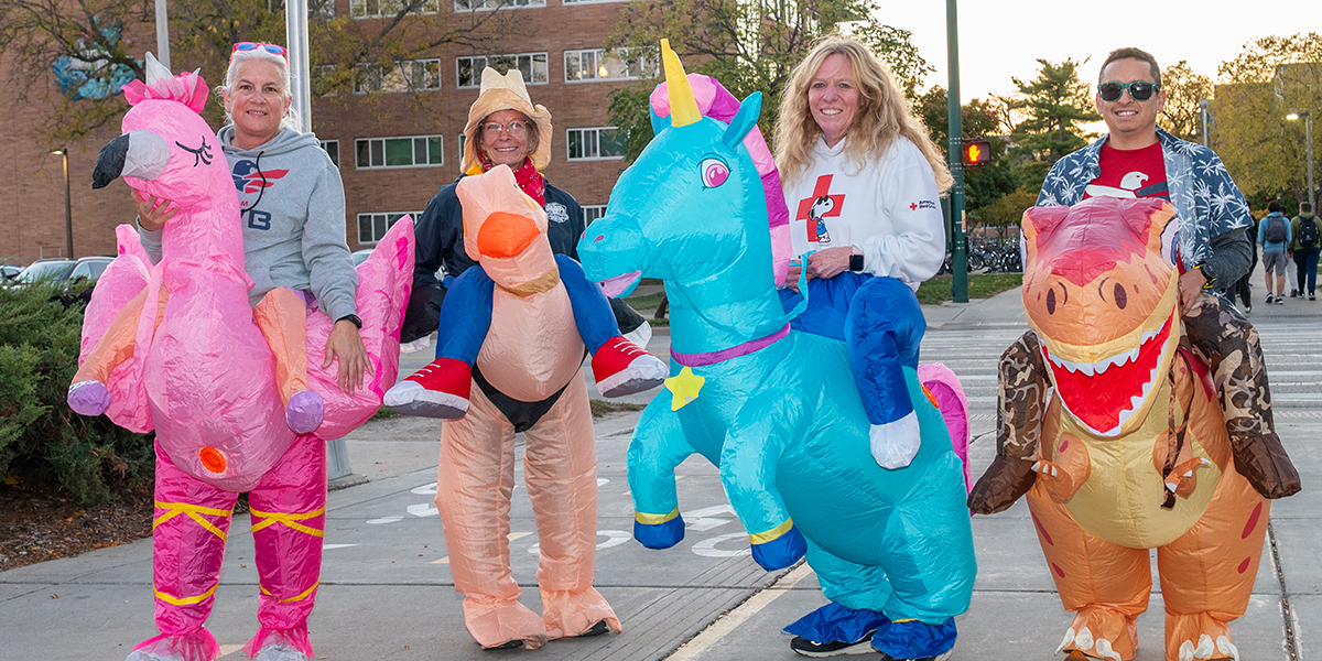MSU Spartan Alumni Run Group near the Kellogg Convention Center and Hotel.