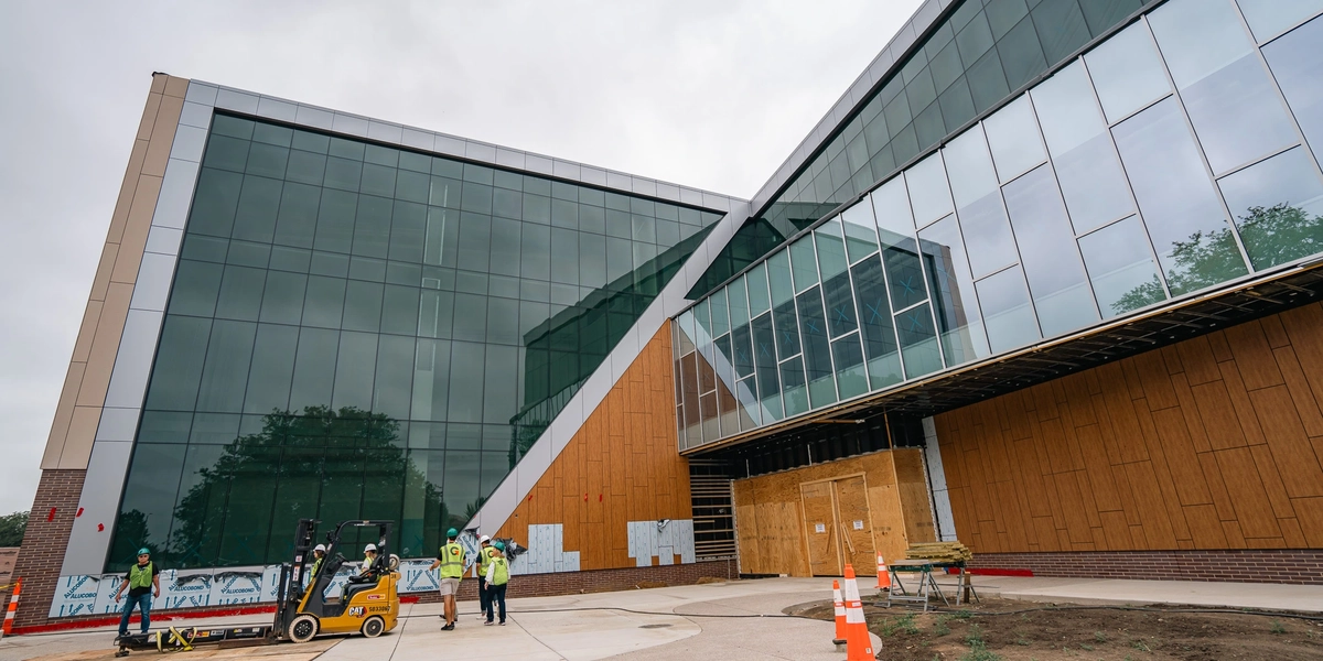 An exterior view of the main entrance of the Student Recreation and Wellness Center.