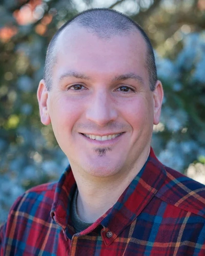 Headshot of Dr. Ryan Shadbolt.