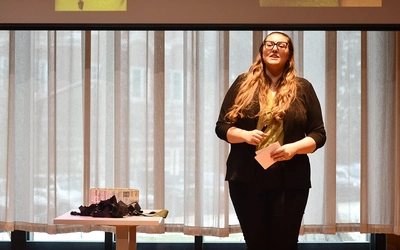 Madeline Wilks pitching the Tutti Strap