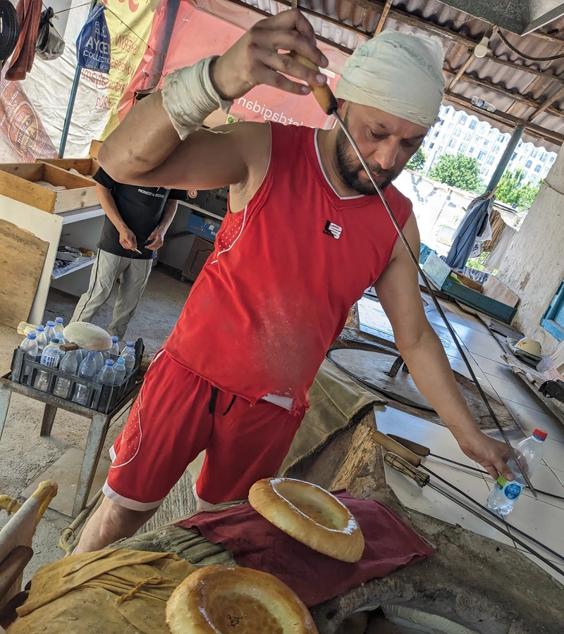Uzbek breadmaking and Uzbek bread.