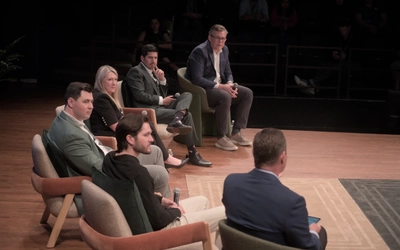 This is a picture of leadership from several Michigan manufacturing companies engaged in dialogue about AI in manufacturing at the Apple Manufacturing Academy Spring Forum.
